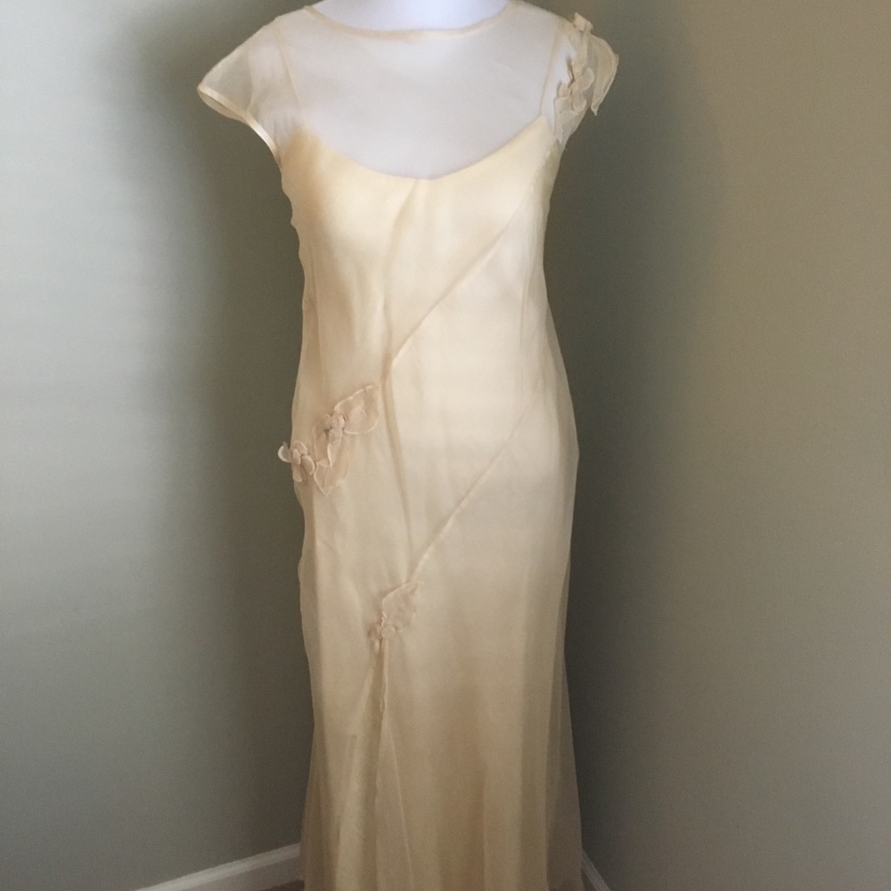 TIARA - Garden Evening Gown Soft Yellow